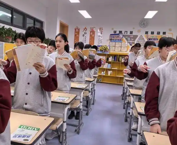 环节都显示着学校的育人用心互动都凝集着家校的共育 环节都显示着学校的育人用心互动都凝集着家校的共育