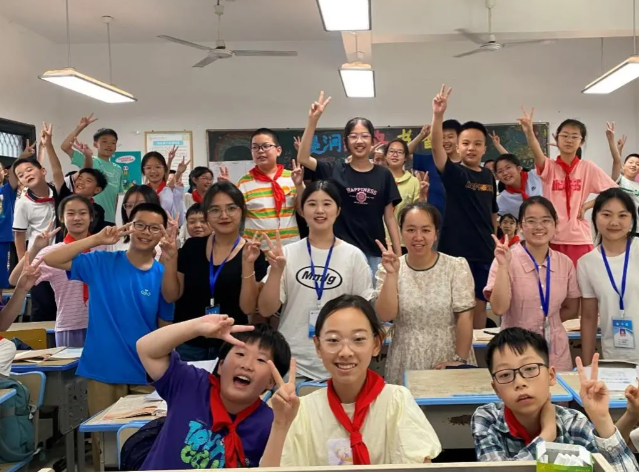 你们以为大学是什么样的小学生答高枕无忧的自在的